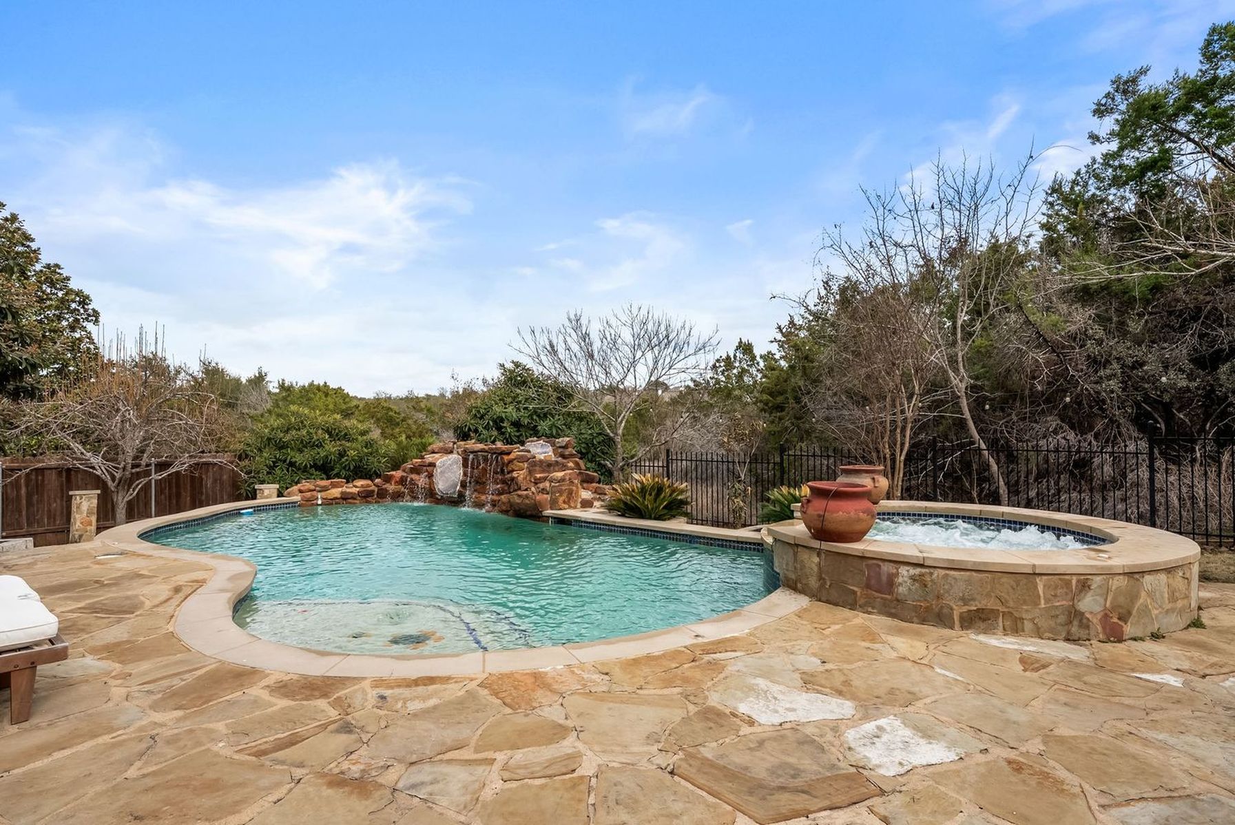 2429 Shire Ridge Dr, Austin, TX 78732